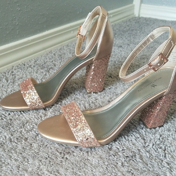 Heels - Picture 4 of 4